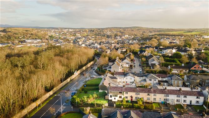 2 Pearse Terrace, Westport, Mayo