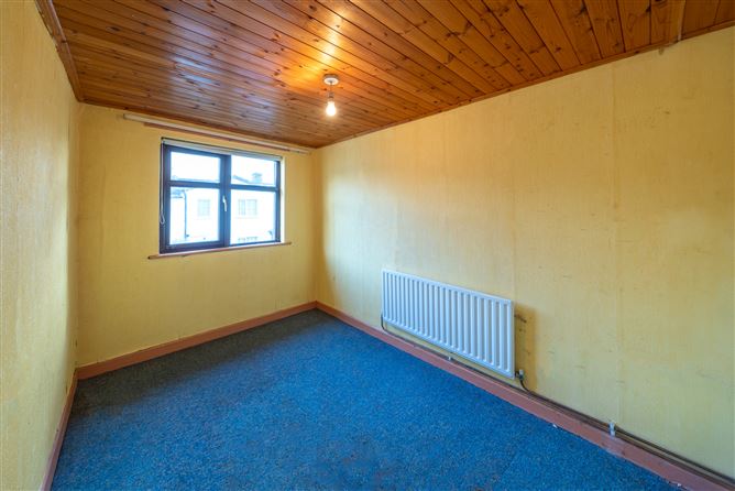 2 Pearse Terrace, Westport, Mayo