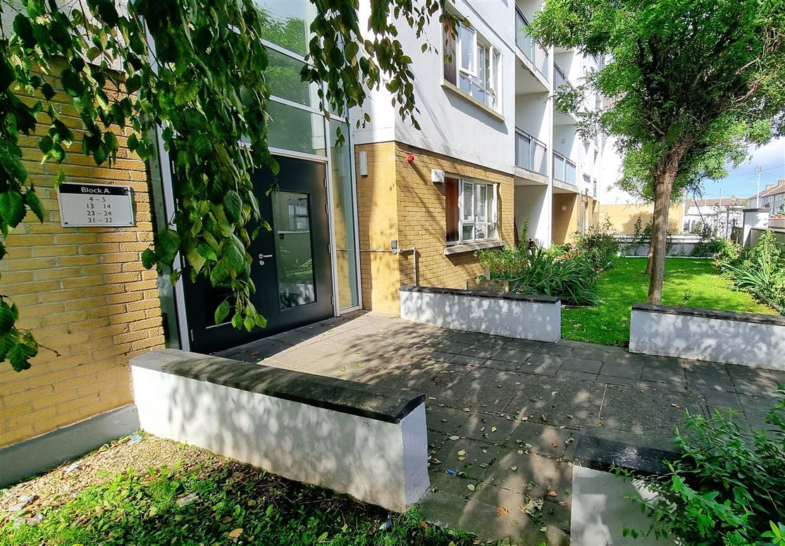 14A Lansdowne Valley Apartments, Drimnagh,   Dublin 12