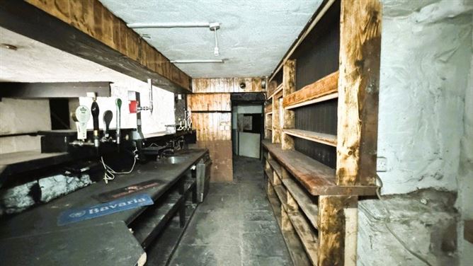 Former Bar, The Bridge Bar, 1 New Street, Macroom, Cork