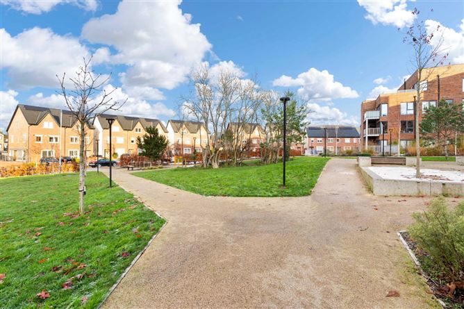 28 Shackleton Crescent, Lucan, Co. Dublin