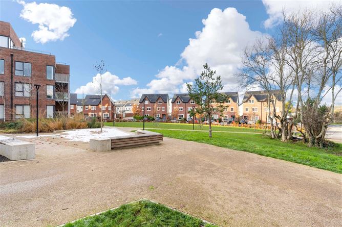 28 Shackleton Crescent, Lucan, Co. Dublin