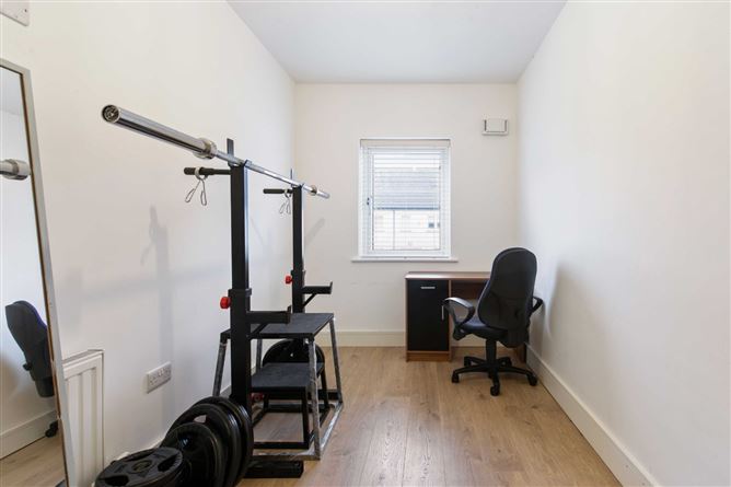 28 Shackleton Crescent, Lucan, Co. Dublin