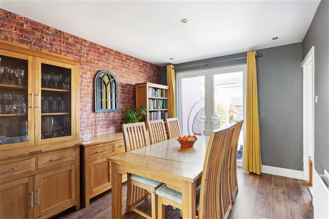 86 Broadford Lawn, Ballinteer, Dublin 16