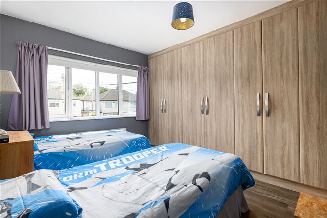 https://photos-a.propertyimages.ie/media/5/4/1/4948145/b75a905d-22ab-42ee-9a47-dc4af5ddf650_l.jpg