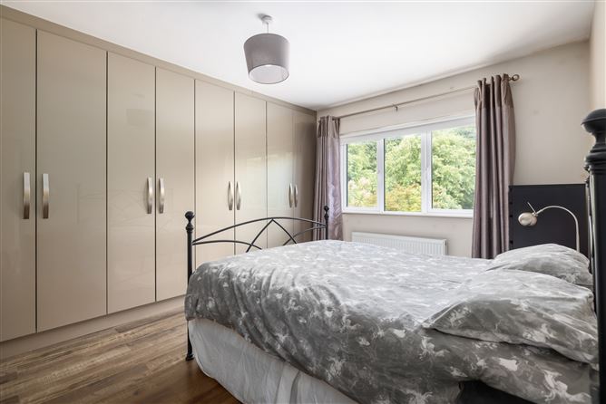 https://photos-a.propertyimages.ie/media/5/4/1/4948145/b75a905d-22ab-42ee-9a47-dc4af5ddf650_l.jpg
