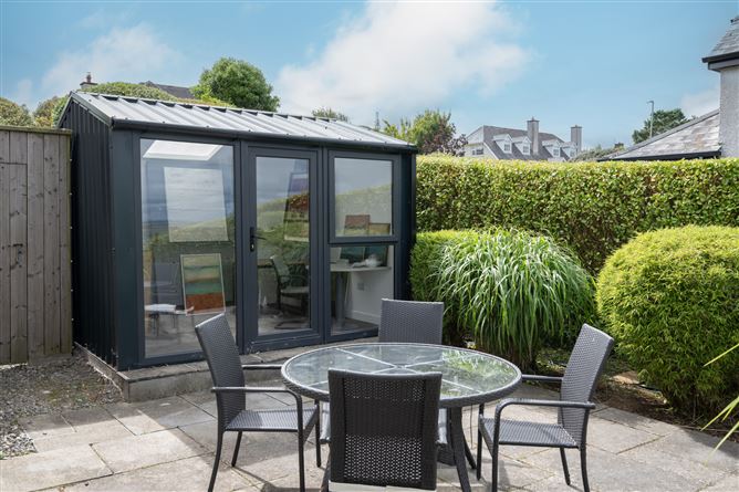 https://photos-a.propertyimages.ie/media/5/4/1/4950145/886a5768-7ea2-4417-b49f-a61e88d968bb_l.jpg