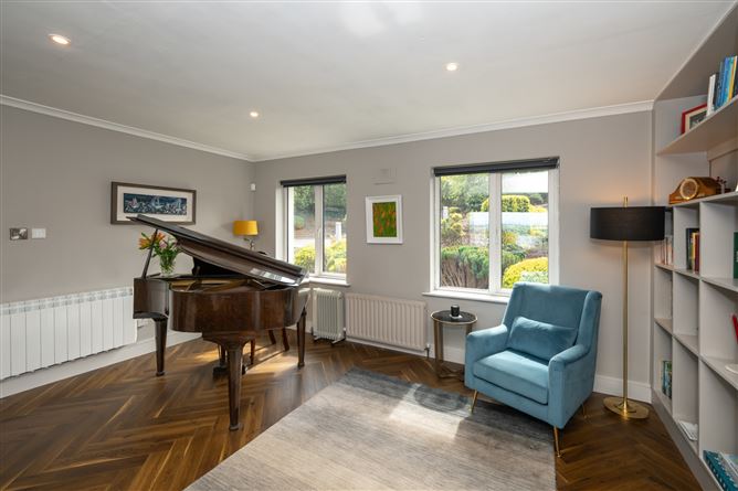 https://photos-a.propertyimages.ie/media/5/4/1/4950145/886a5768-7ea2-4417-b49f-a61e88d968bb_l.jpg