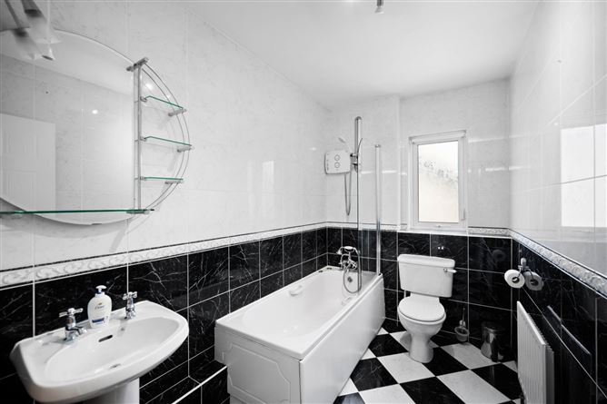 Photo 18 of 24 — 19 Manorfields Walk, Clonee, Dublin 15