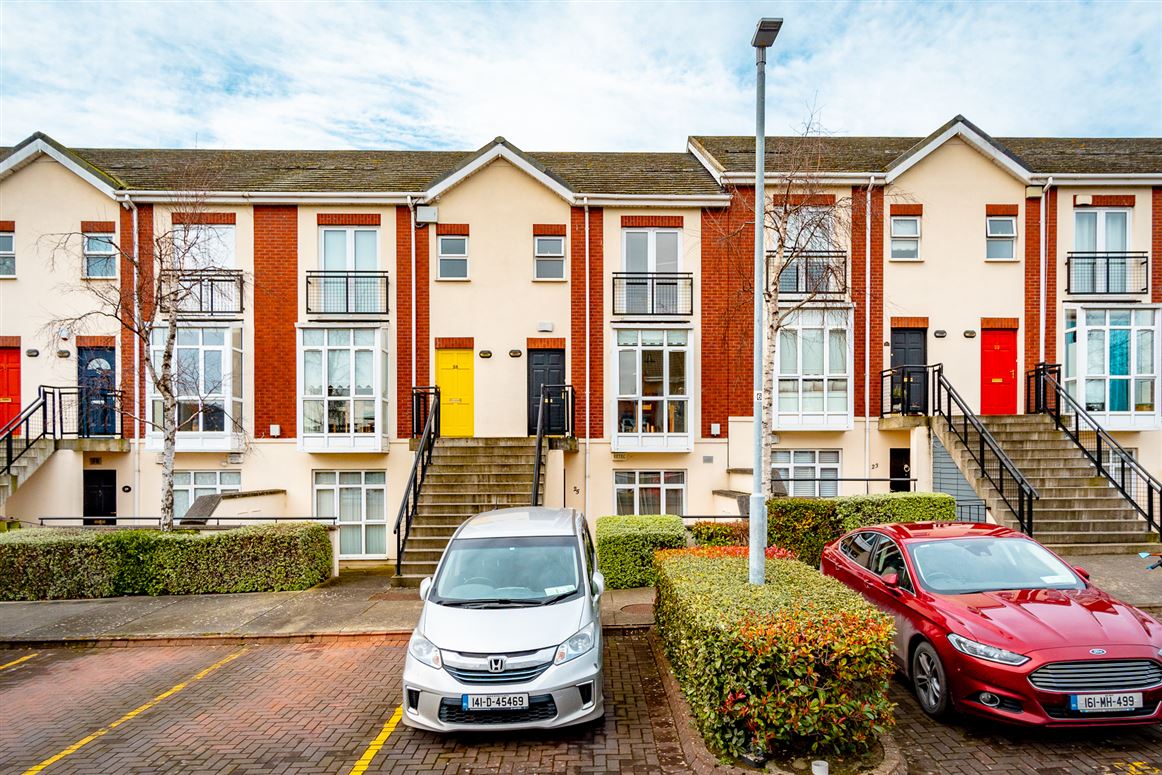 25 Lanesborough Crescent, Finglas, Dublin 11 Leonard Wilson Keenan