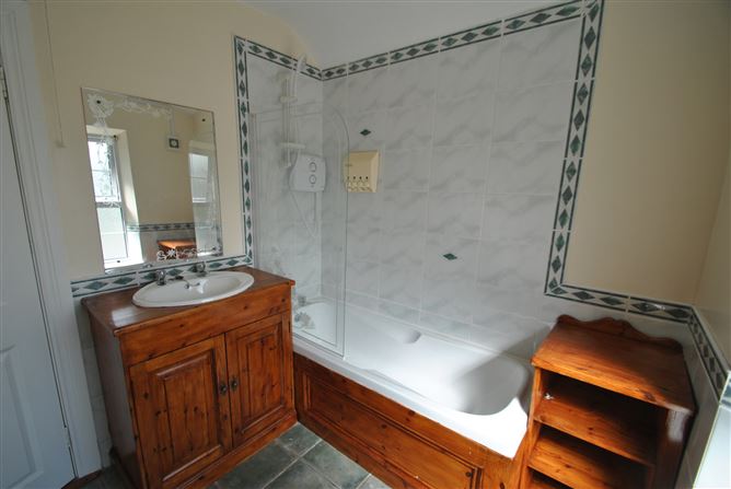 17 Limerick Street, Roscrea, Co. Tipperary