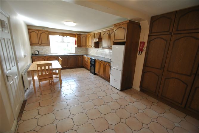 17 Limerick Street, Roscrea, Co. Tipperary