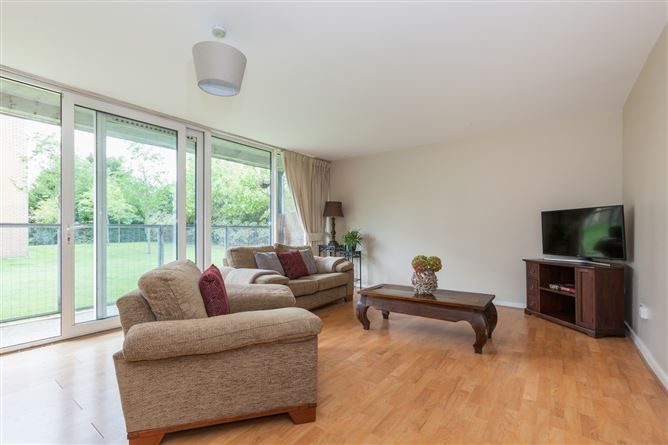 110 Griffith Hall, Drumcondra, Dublin 9