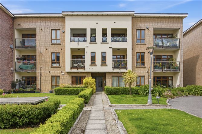https://photos-a.propertyimages.ie/media/5/4/2/5003245/a72b4586-38f7-4e44-8e04-1ce17fb8631a_l.jpg