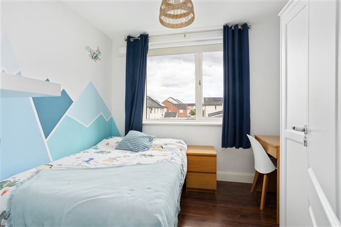Photo 18 of 23 — 10 Stratton Close, Adamstown Square, Lucan, Dublin