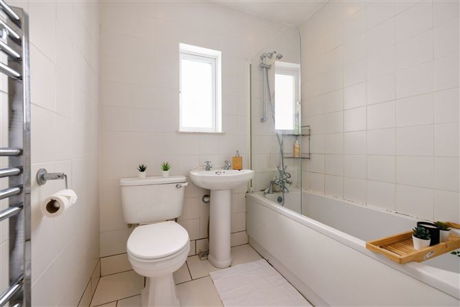 3 Abbey Park, Monkstown, Co. Dublin