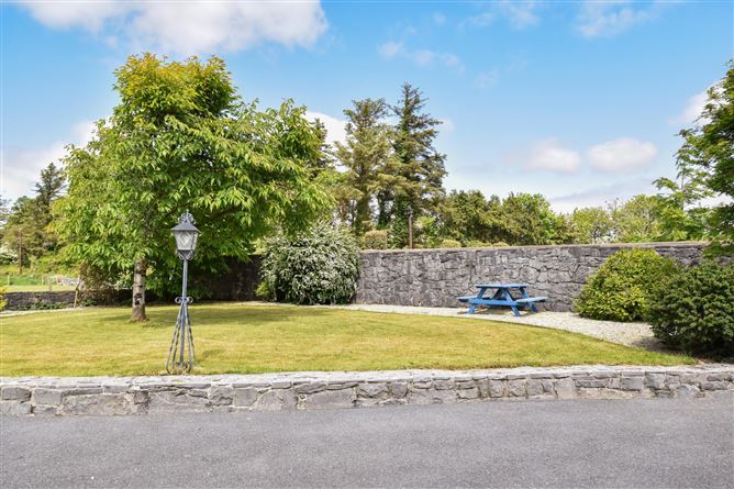 Redwoods, Lisheenkyle East, Oranmore, Co. Galway