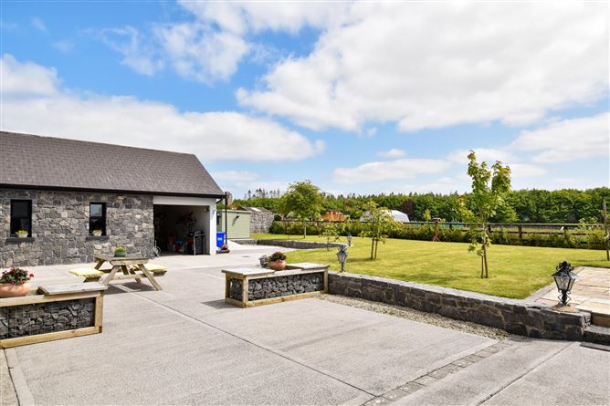 Redwoods, Lisheenkyle East, Oranmore, Co. Galway