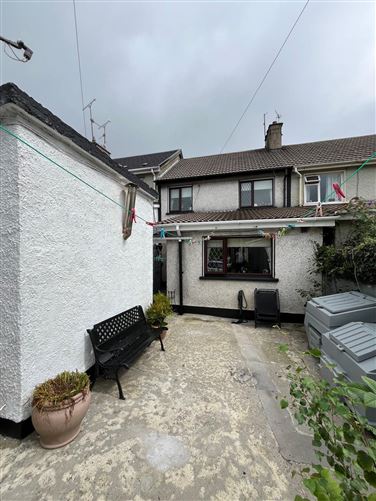 11 St. Eunan's Terrace, Raphoe, Donegal