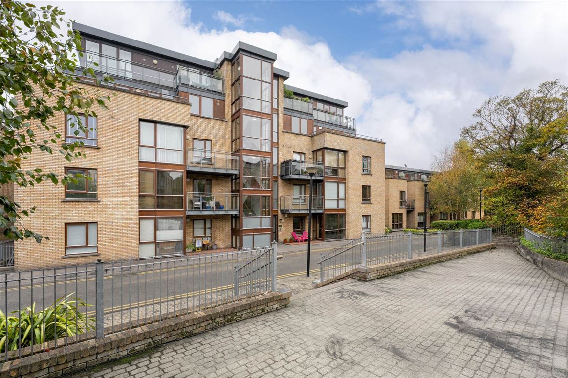 Apartment 77, Block D, The Island, Martin`s Row, Dublin 20, County Dublin