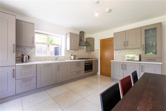 37 Green Acre Court, Firhouse Road, Knocklyon, Dublin 16