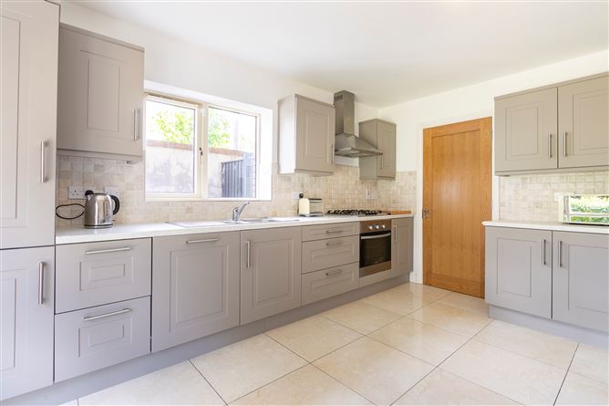 37 Green Acre Court, Firhouse Road, Knocklyon, Dublin 16