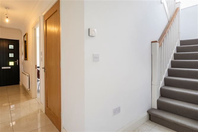 37 Green Acre Court, Firhouse Road, Knocklyon, Dublin 16