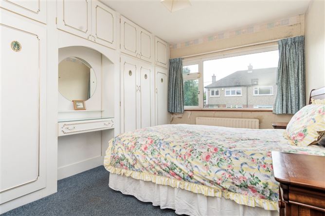6 Hillside Park, Rathfarnham, Dublin 16