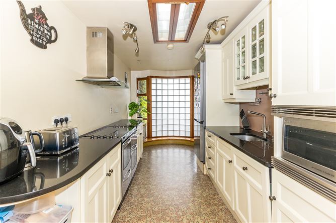 26 Shanowen Road , Santry, Dublin 9