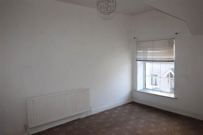 30 Railway View, Roscrea, Tipperary