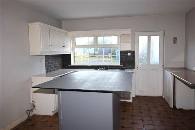 30 Railway View, Roscrea, Tipperary