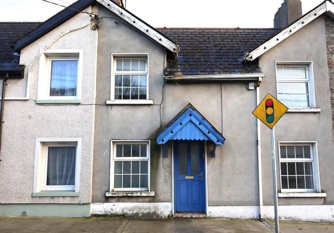 30 Railway View, Roscrea, Tipperary