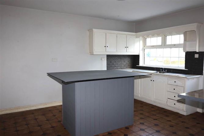 30 Railway View, Roscrea, Tipperary