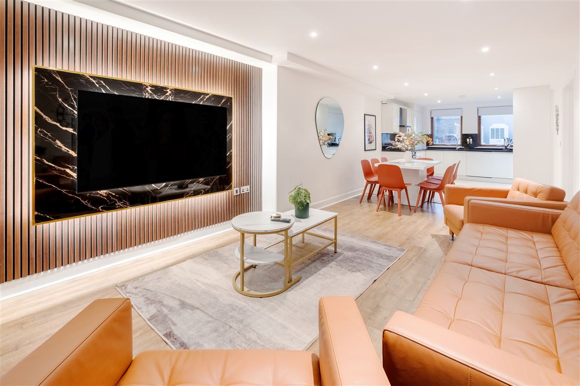 Central Pause,London,Greater London,United Kingdom