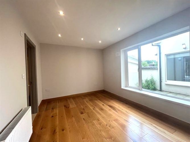 Esker Cottages, Lucan, Co. Dublin