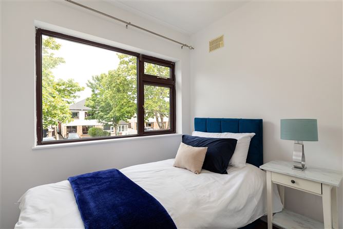 Photo 10 of 19 — 51 Brookvale Downs, Rathfarnham, Dublin 14