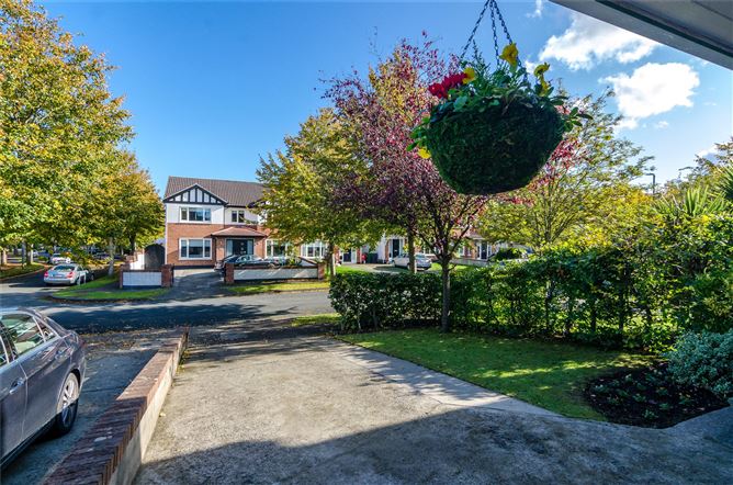 28 Luttrellstown Avenue, Castleknock, Dublin 15