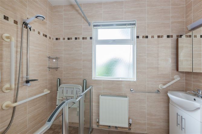 96 Edenmore Grove, Raheny, Dublin 5