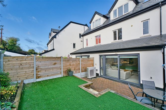 32 The Avenue, Green Lane Manor, Rathcoole, Dublin