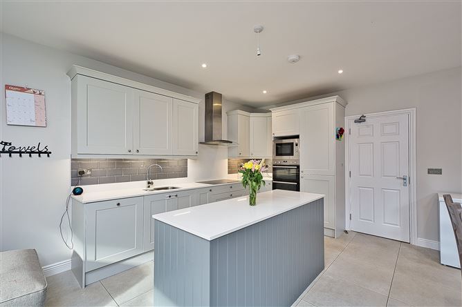 32 The Avenue, Green Lane Manor, Rathcoole, Dublin