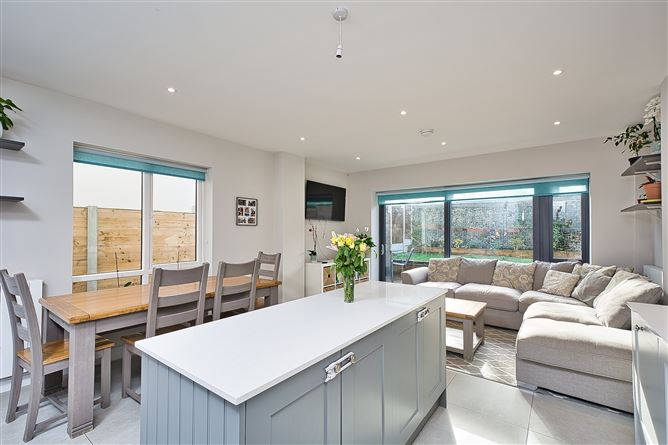 32 The Avenue, Green Lane Manor, Rathcoole, Dublin