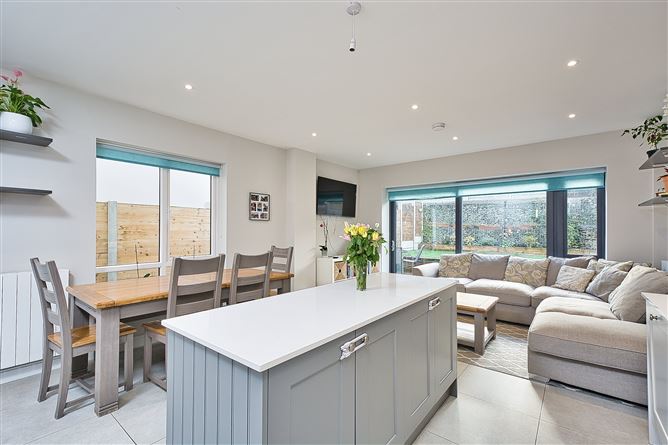32 The Avenue, Green Lane Manor, Rathcoole, Dublin