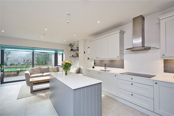 32 The Avenue, Green Lane Manor, Rathcoole, Dublin