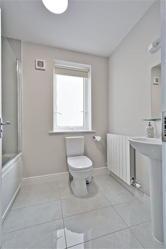 32 The Avenue, Green Lane Manor, Rathcoole, Dublin
