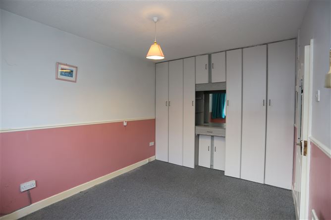 17 Saint Johns Crescent, Clondalkin,   Dublin 22