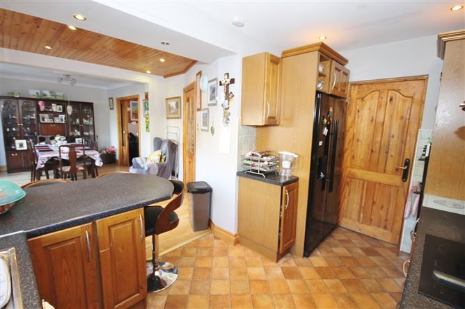 58 Forest Avenue, Kingswood, Dublin 24