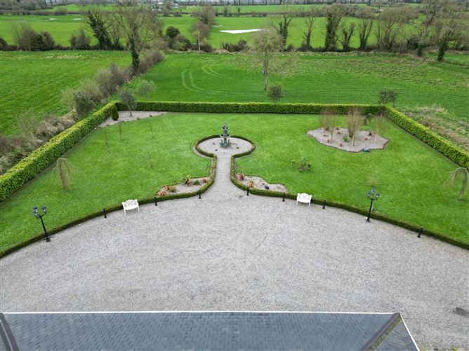 King's River Lodge On 6.5 Acres, Modeshill, Mullinahone, Co. Tipperary