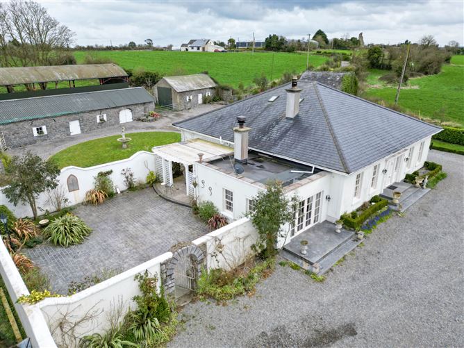King's River Lodge On 6.5 Acres, Modeshill, Mullinahone, Co. Tipperary