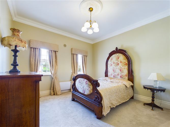 King's River Lodge On 6.5 Acres, Modeshill, Mullinahone, Co. Tipperary