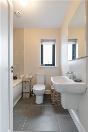 23 Ceathru An Tobair, Maree Road, Oranmore, County Galway